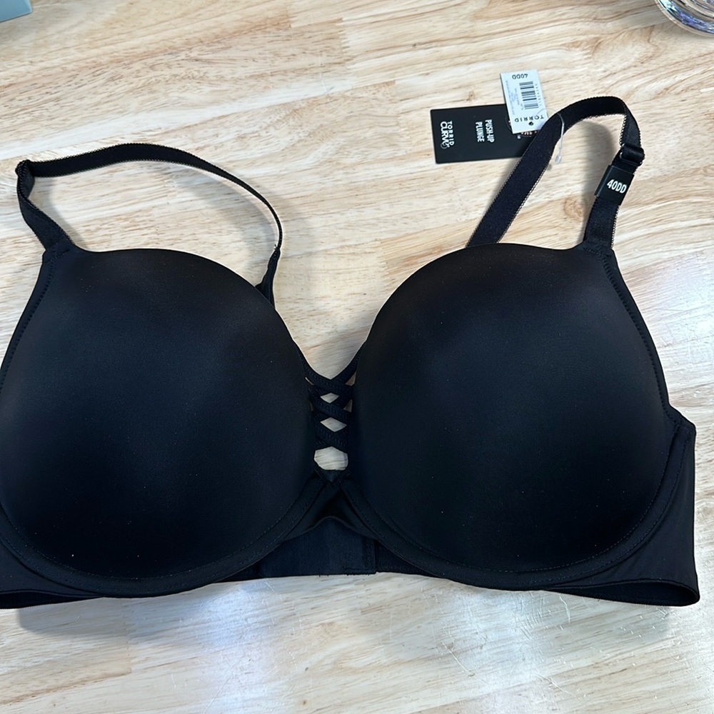 Torrid Push Up Black Corset Front Smooth Bra Size 40DD NWT